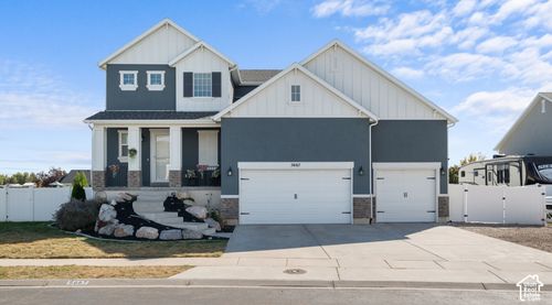 5667 W 3900 S, Hooper, UT, 84315-9673 | Card Image