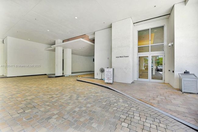 APT-806 - 1050 Brickell Ave, Condo with 1 bedrooms, 2 bathrooms and null parking in Miami FL | Image 48