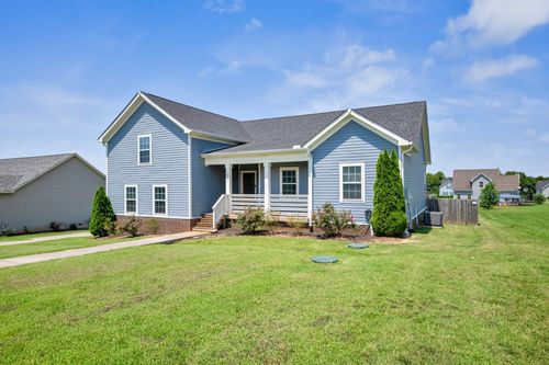 1021 Tulip Dr, Ashland City, TN, 37015-1441 | Card Image