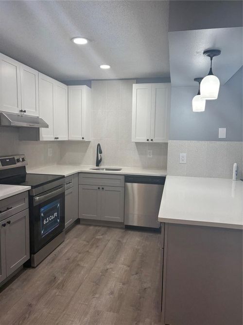 5492-5492 Courtyard Dr, Margate, FL, 33063-1500 | Card Image