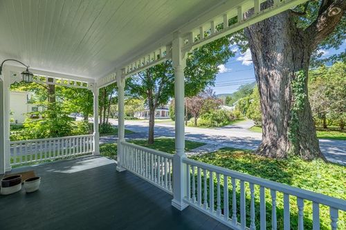 122 West Rd, Manchester, VT, 05254-4190 | Card Image