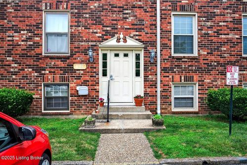 apt-f7-8132 Lake Ter, Louisville, KY, 40222-7330 | Card Image