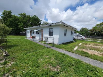 816 Nw 102nd St, Home with 0 bedrooms, 0 bathrooms and 4 parking in Miami FL | Image 1