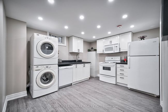 720 Emerson Ave, House other with 5 bedrooms, 2 bathrooms and 4 parking in Oshawa ON | Image 32