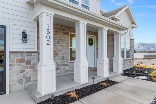 111-2434 W 2950 S, Farr West, UT, 84404 | Card Image