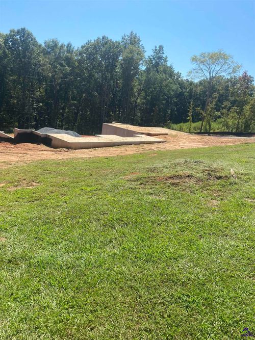 415 Forest Pointe Dr, Forsyth, GA, 31029-6121 | Card Image