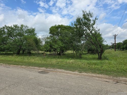 22 Cypress St, Bandera, TX, 78003 | Card Image