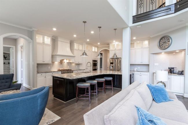 2218 Pleasant Hill Dr, House other with 5 bedrooms, 5 bathrooms and 3 parking in Friendswood TX | Image 6