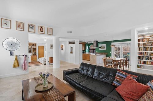 a-3568 Front St, San Diego, CA, 92103-4836 | Card Image