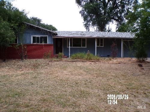 2621 Redemeyer Rd, Ukiah, CA, 95482-3519 | Card Image