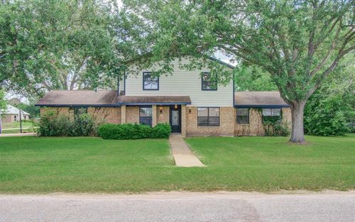 226 Birch St, Wallis, TX, 77485 | Card Image