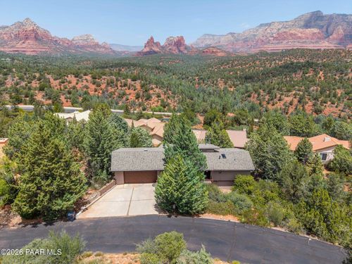 125 Kashmir Rd, Sedona, AZ, 86336-5929 | Card Image