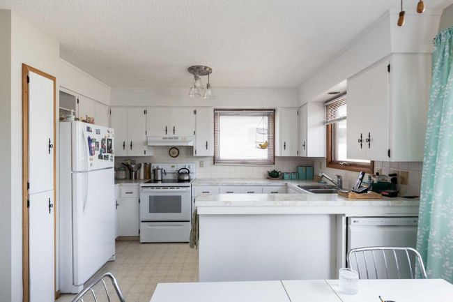 1406 26 Street Se, Home with 3 bedrooms, 1 bathrooms and 2 parking in Medicine Hat AB | Image 10