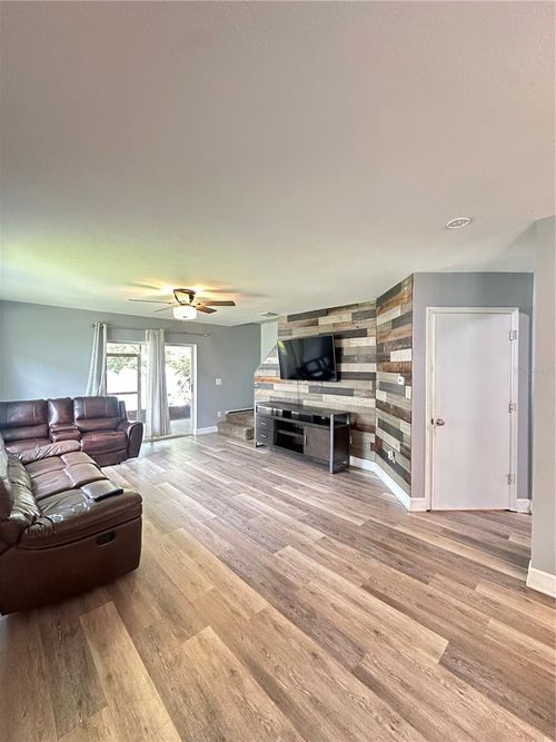 2235 Fluorshire Dr Drive, BRANDON, FL, 33511 | Card Image