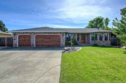 1124 Schauer Ct, Walnut Grove, CA, 95690 | Card Image