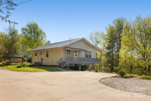 332 Cherrywood Cir, Hayesville, NC, 28904-6966 | Card Image