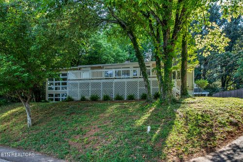 102 Oxford Rd, Oak Ridge, TN, 37830-3814 | Card Image