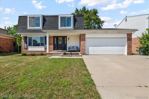 42470 Bishop Rd, Canton, MI, 48188-1117 | Card Image