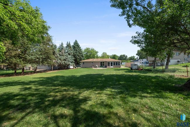 2013 E Sylvan Cir, House other with 4 bedrooms, 2 bathrooms and null parking in Brandon SD | Image 46