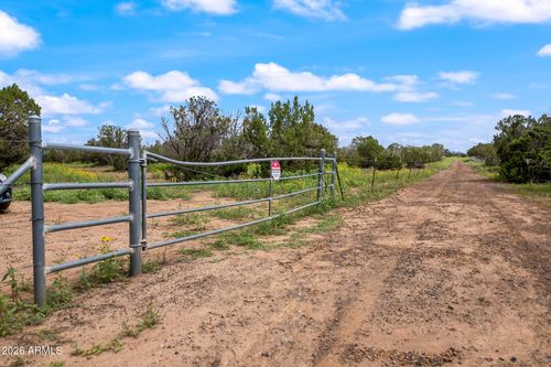 011d-9132 Grant Rd, Show Low, AZ, 85901-6134 | Card Image