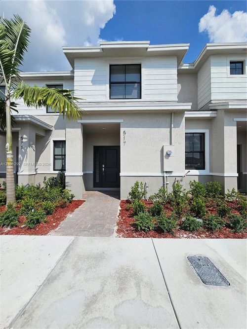 517 Ne 15th St, Florida City, FL, 33034 | Card Image