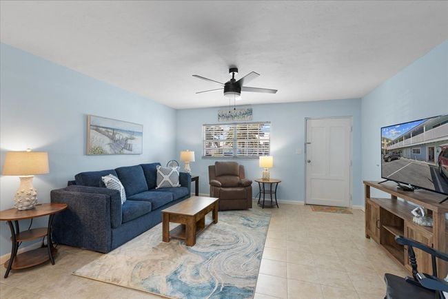 3 - 513 1 St St, Townhouse with 2 bedrooms, 2 bathrooms and null parking in CEDAR KEY FL | Image 5