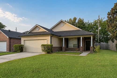 8723 Willow Grove Dr, Tomball, TX, 77375-2111 | Card Image