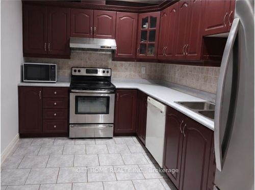 lower-26 Crocker Dr, Brampton, ON, L6P1M8 | Card Image