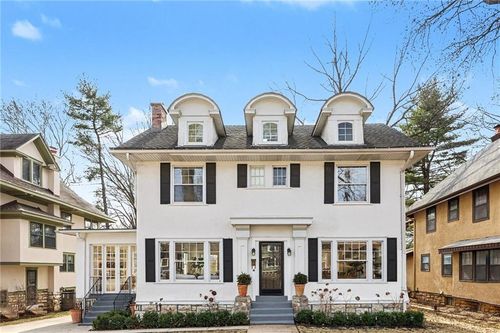 437 W 59th Ter, Kansas City, MO, 64113-1450 | Card Image