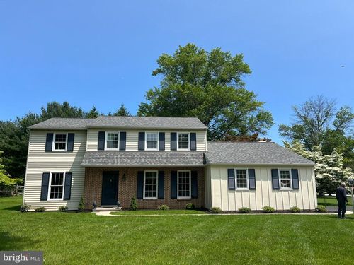 7 Foxcroft Dr, DOWNINGTOWN, PA, 19335-1764 | Card Image