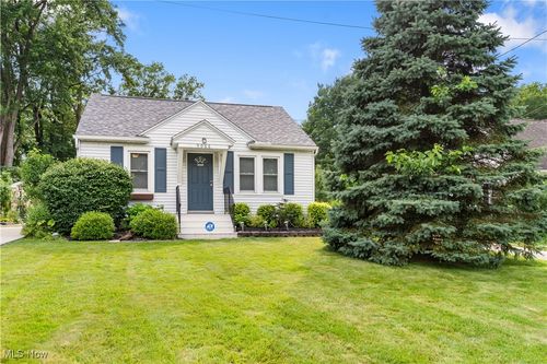 9066 Charles Ct, Twinsburg, OH, 44087-1842 | Card Image