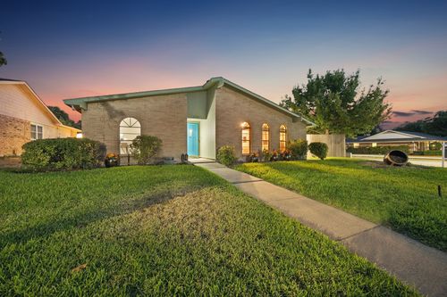 8502 Baumgarten Dr, Dallas, TX, 75228-5417 | Card Image