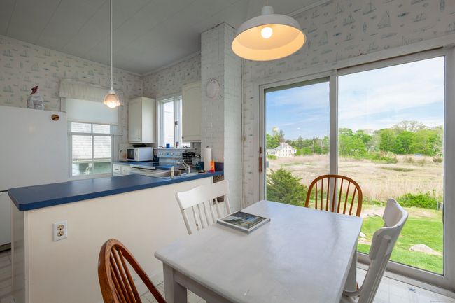18 Prospect Hill Rd, House other with 6 bedrooms, 2 bathrooms and 1 parking in Branford CT | Image 13