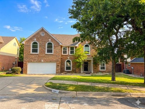 1081 Woodbriar Dr, Grapevine, TX, 76051-7819 | Card Image