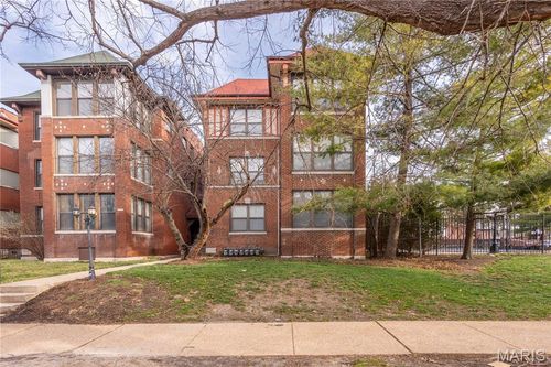 1n-5653 Waterman Blvd, Saint Louis, MO, 63112-1990 | Card Image