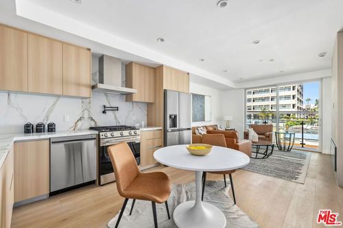 apt-202-1414 S Beverly Dr, Los Angeles, CA, 90035-1536 | Card Image