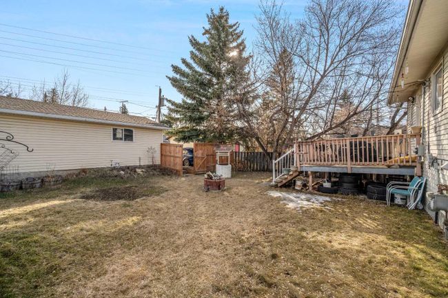 5220 19 Avenue Nw, Home with 4 bedrooms, 2 bathrooms and 5 parking in Calgary AB | Image 30