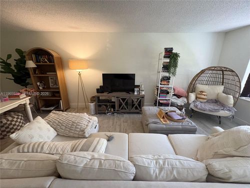 10095-10095 Sw 77th Ct, Miami, FL, 33156 | Card Image