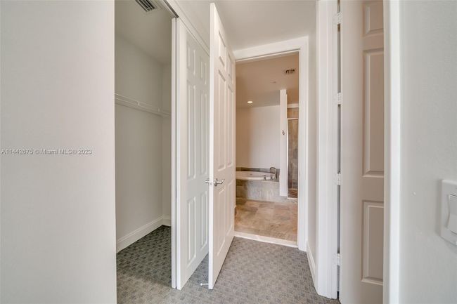 APT-305 - 2633 Ne 14 Th Ave, Condo with 2 bedrooms, 2 bathrooms and null parking in Wilton Manors FL | Image 47