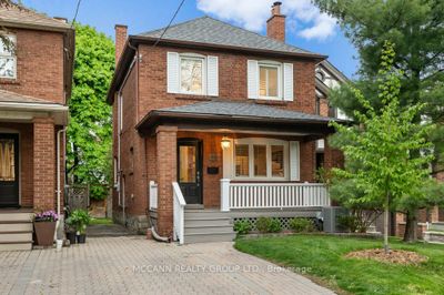 90 Roslin Ave, House other with 3 bedrooms, 2 bathrooms and 1 parking in Toronto ON | Image 1