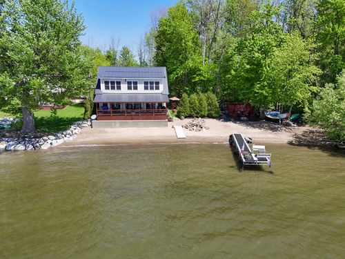 635 Firehouse Rd, Alburgh, VT, 05440-4413 | Card Image