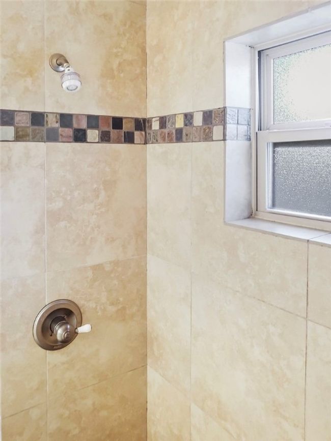 APT-206 - 2414 Longview St, Condo with 2 bedrooms, 2 bathrooms and 2 parking in Austin TX | Image 11