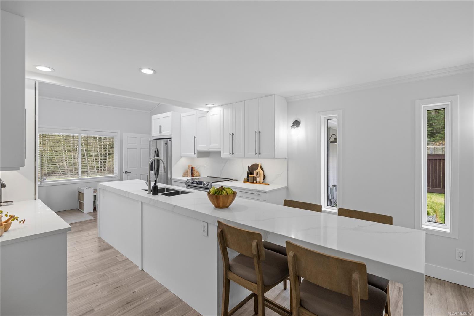 Residential in Nanoose Bay 5