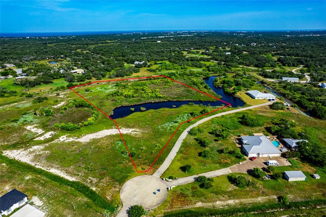 Land in Rockport