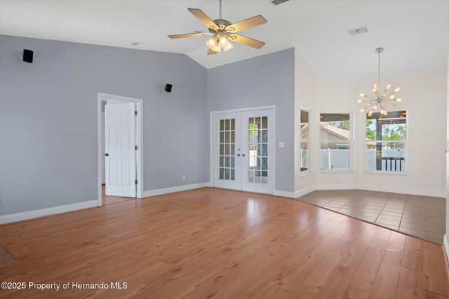 10101 Langan St, House other with 3 bedrooms, 2 bathrooms and null parking in Spring Hill FL | Image 12