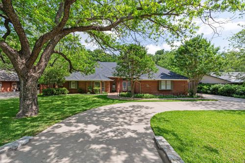 8808 Ravenswood Rd, Granbury, TX, 76049-8902 | Card Image