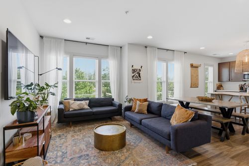 202-4303 Gallatin Pike, Nashville, TN, 37216-2135 | Card Image