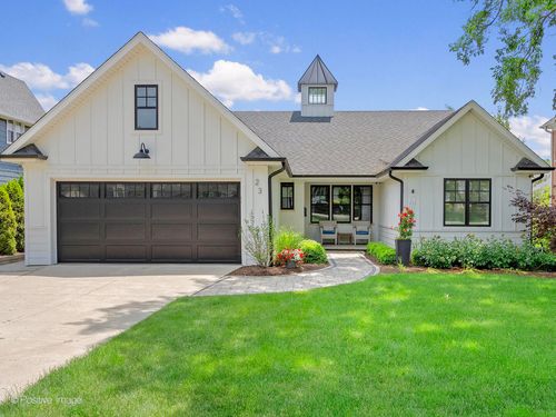 23 Chestnut Ave, Clarendon Hills, IL, 60514-1204 | Card Image