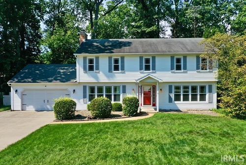 52061 Carriage Hills Dr, South Bend, IN, 46635-1004 | Card Image