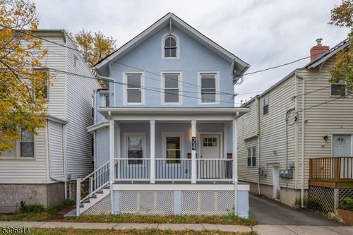 24 Dean St, West Orange, NJ, 07052-5220 | Card Image